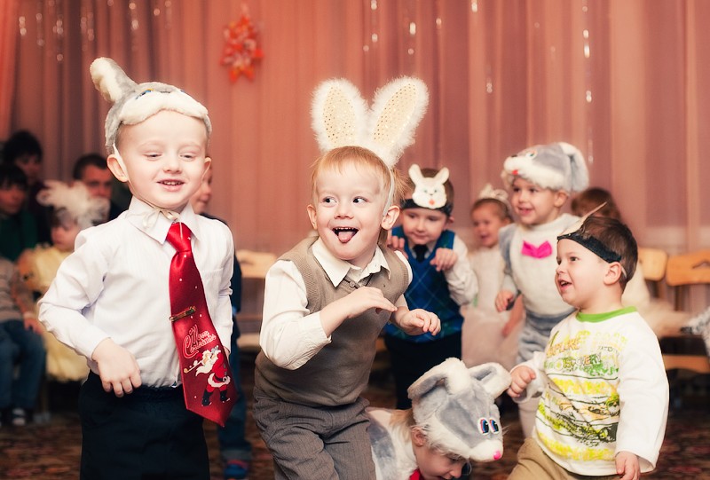 Стихи про Новый год 2021 в детском саду: подборка лучших стихотворений на утреник