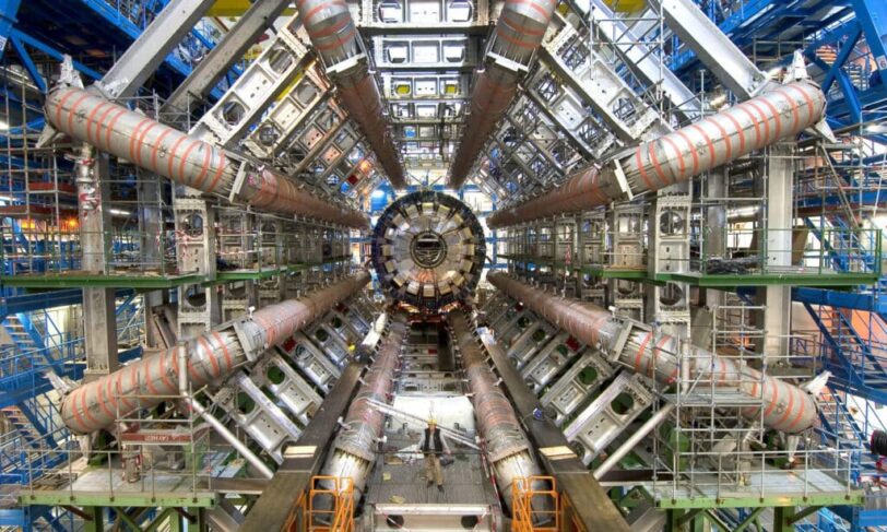 Физики раскритиковали новый адронный коллайдер за 20 миллиардов евро