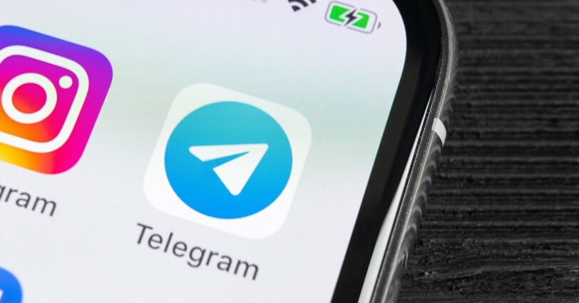 Почти половина населения России использует Telegram